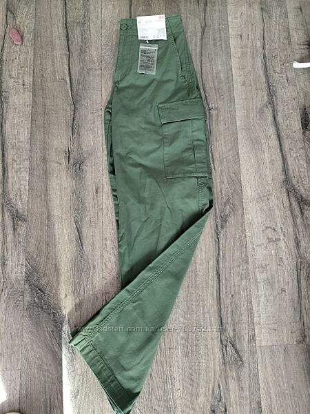 Жіночі брюки Uniqlo. Wide cargo р ХС