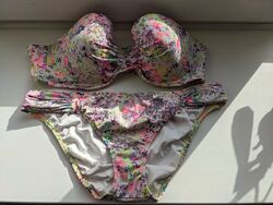 Купальник Victoria&acutes secret 36 D C  низ М