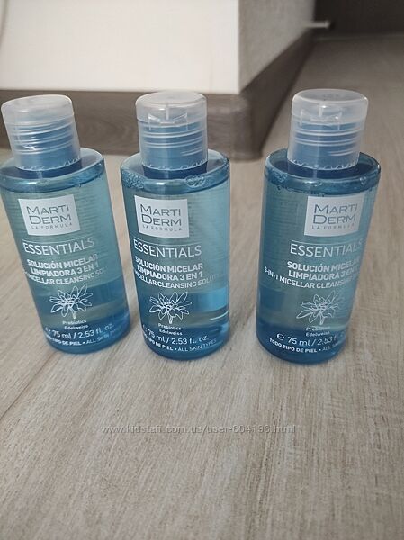 Міцеллярна очищуюча вода Martiderm. Іспанія