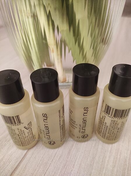 Поживна захисна олія для волосся essence absolute SHU UEMURA