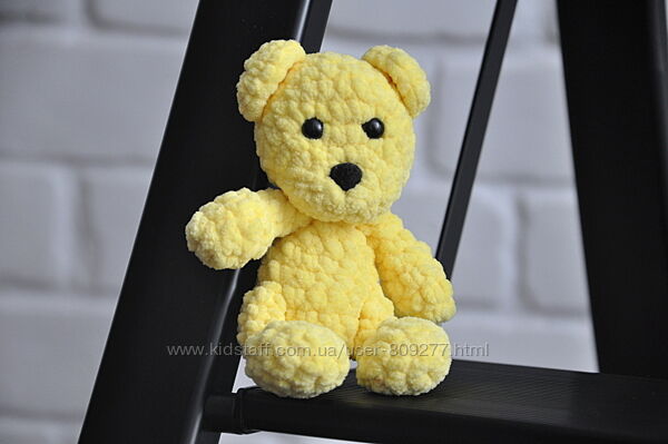 Hand Made With Love. Вязаный плюшевый мишка Тедди. Плюшевий ведмедик.
