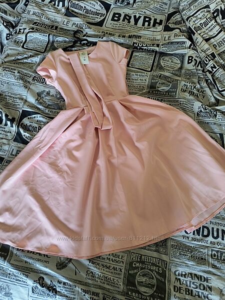 Сукня нова, колір пудра, розмір М 