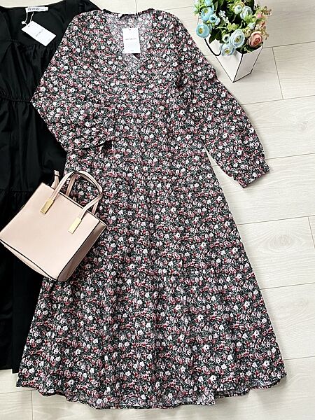 Нова натуральна сукня міді в квітах by Swan, розмір 10 UK