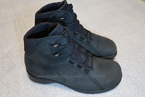 Кожаные ботинки Ladysko оригинал - 39 размер
