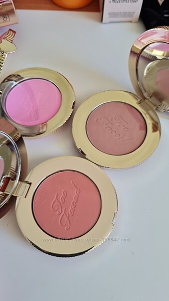 Румяна Too faced 