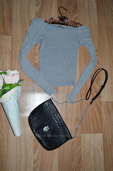Красива стильна кофтинка жіноча Розмір С , стан як новий.