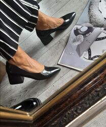 Новая коллекция Туфли лодочки чёрные кожаные лаковые каблук