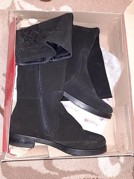 Замшевые высокие сапоги