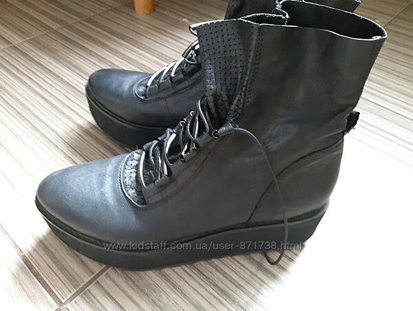 Шкіряні черевики