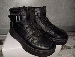 Демісезонні ботинки 36 розмір