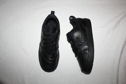 Кроссовки фирмы nike 36 размера по стельке 23 см.