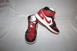 Кросівки фірми jordan 37,5 розміру по устілці 24 см