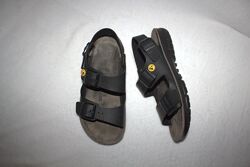 Босоніжки шкіряні фірми birkenstock 37 розміри за устілкою зазначено 24 см.