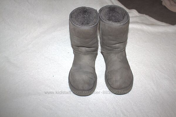 Уггі фірми Ugg розмір W7 наш 38