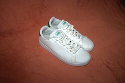 Кросівки фірми adidas 38,5 розміру за устілкою 25 см.