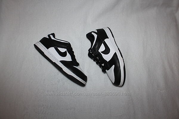 Кросівки фірми nike 33 розміру по устілці 21,3 см.