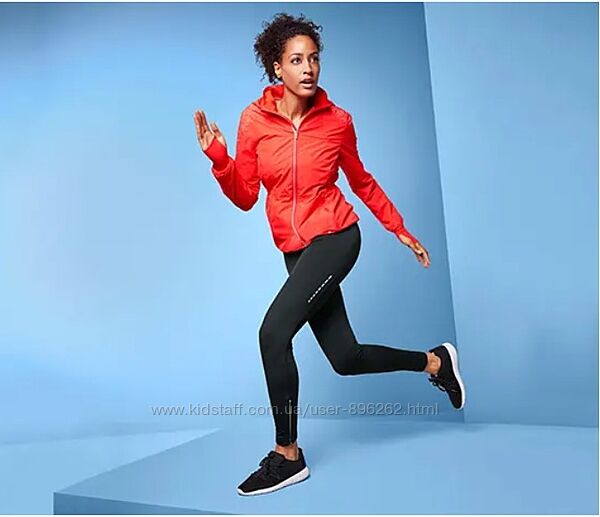 Якісна зручна жіноча спортивна вітрозахисна бігова вітровка, куртка Tchibo