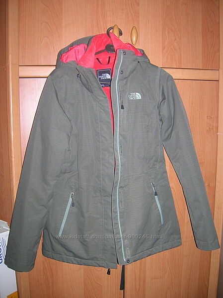Куртка NORTH FACE размер S/P 42-44 серая на флисе  с капюшоном, утеплен. 