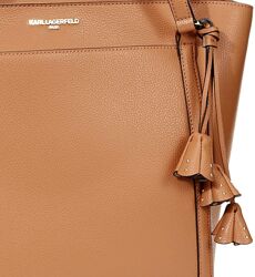 #7: Vicuna - есть