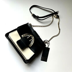 #9: Black - є