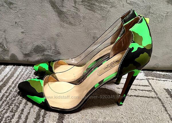 Шикарные туфли от бренда Valentino 