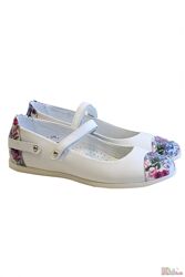 Туфлі білі з квітами для дівчинки Bartek