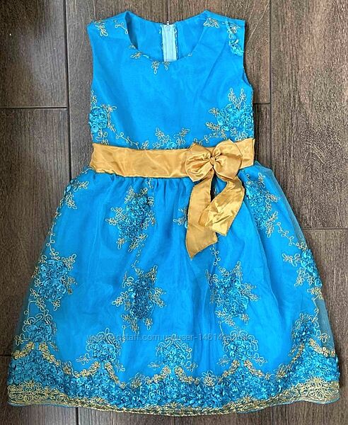 Нарядное бирюзовое платье с золотистым поясом для принцесс  Размер 6-8 лет.