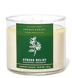 Большая аромотерапевтическая свеча Bath and Body Works Stress Relief 