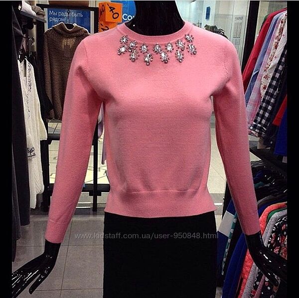 Жіночий рожевий  светр з камінцями розмір s42
