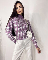 Жіночий трендовий  фіолетовий светр в гусячу лапку розмір s-m