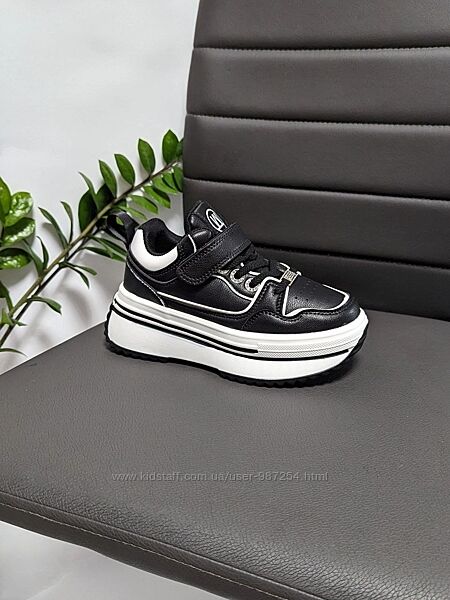 Стильні кросівки від Clibee 