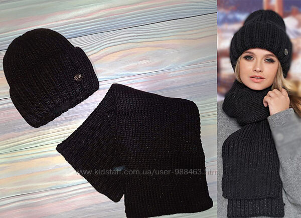 Комплект жіночий шапка і шарф. В&acuteязаний жіночий комплект - шапка і шарф.