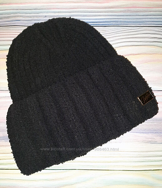 Шапка вязана жіноча. Мяка жіноча вязана шапка. Шапка з флісовою підкладко