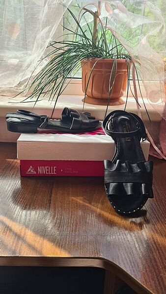 Шкіряні босоніжки від українського виробника Nivelle