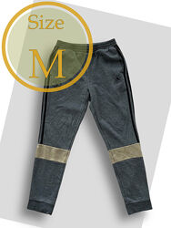 Спортивні штани Adidas Essentials Fleece Colorblock Man Untd, р. M