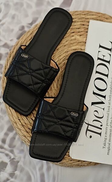 Шльопанці жіночі 