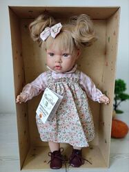 Кукла Susette в платье 2642 Nines d&acuteOnil, 45 см