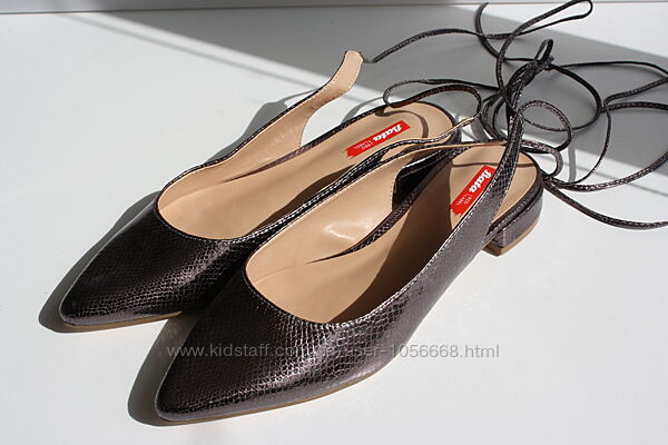 Туфлі лодочки Bata з завязками 38 розмір 25.5 см нові 