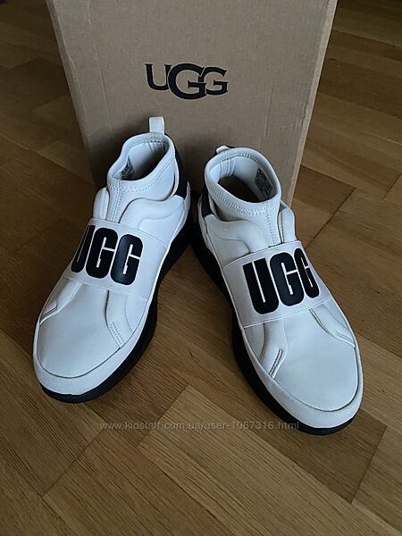UGG жіночі кросівки 37