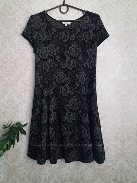 Гарна сукня в квіти від бренду new look