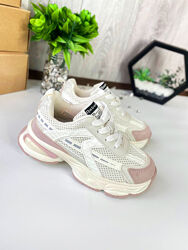 Стильні кросівки