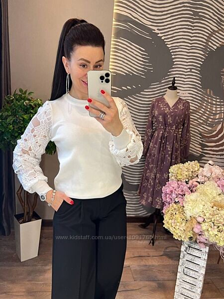 Кофта з ажурним рукавчиком