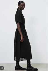 Чорна міді сукня плаття чёрное миди платье с вышивкой плюмети от Zara Нова 