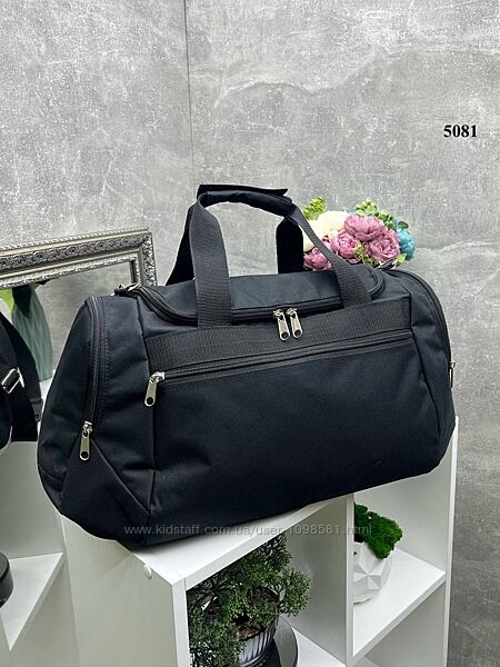 Крута чорна дорожньо-спортивна сумка 5081