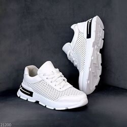 Білі шкіряні літні кросівки натуральна шкіра з фігурною перфорацією 21200