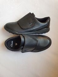 Кросівки футзалки Clarks р.28,5 