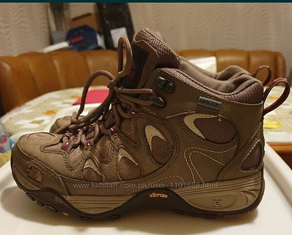 Кроссовки трекинговые The North Face goretex 36 размер.