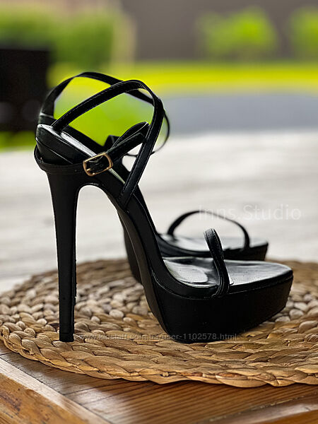 Босоніжки high heels