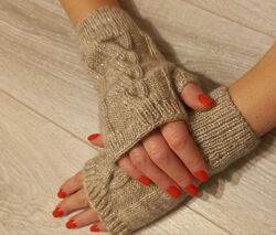 В&acuteязані мітенки - рукавички без пальців