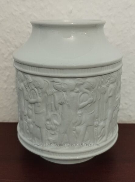 Эксклюзивная белая ваза Royal Bavaria Египет Германия 70-80 хх. гг.  